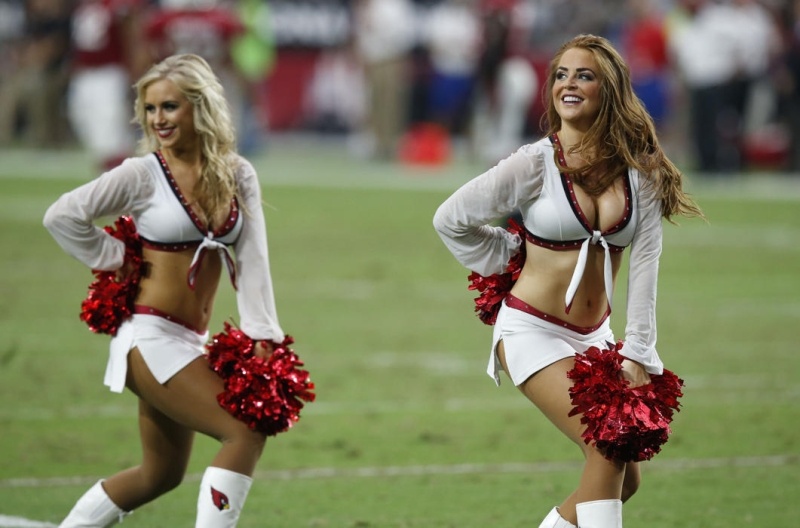 NFL: Ξεκίνησαν οι απόκριες για τις Cheerleaders (photos)