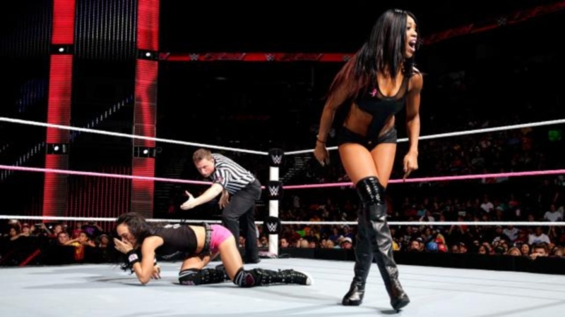 Raw: Αναλαμβάνει τη διάλυση των Authority o Cena (photos+videos)