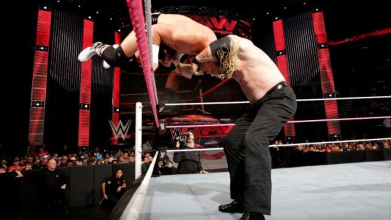Raw: Αναλαμβάνει τη διάλυση των Authority o Cena (photos+videos)