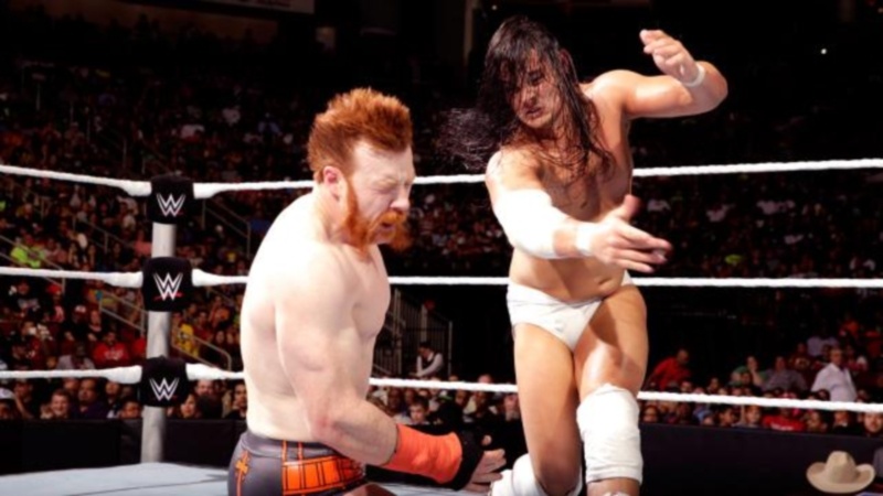 Main Event: Παρέμβαση και νίκη για τους Usos (photos+videos)