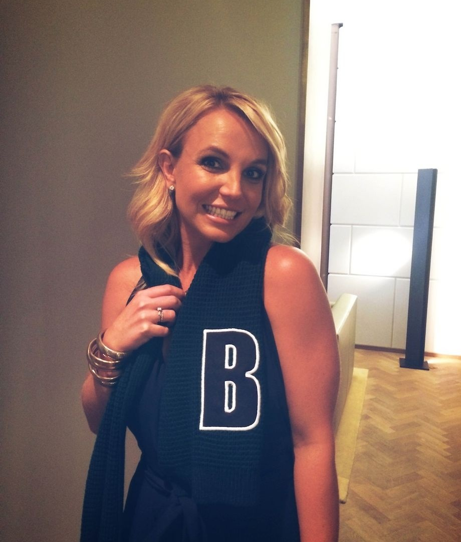 Ρούνεϊ και Ρότζερς πλάι σε διασημότητες, για φιλανθρωπικό σκοπό  (photos)