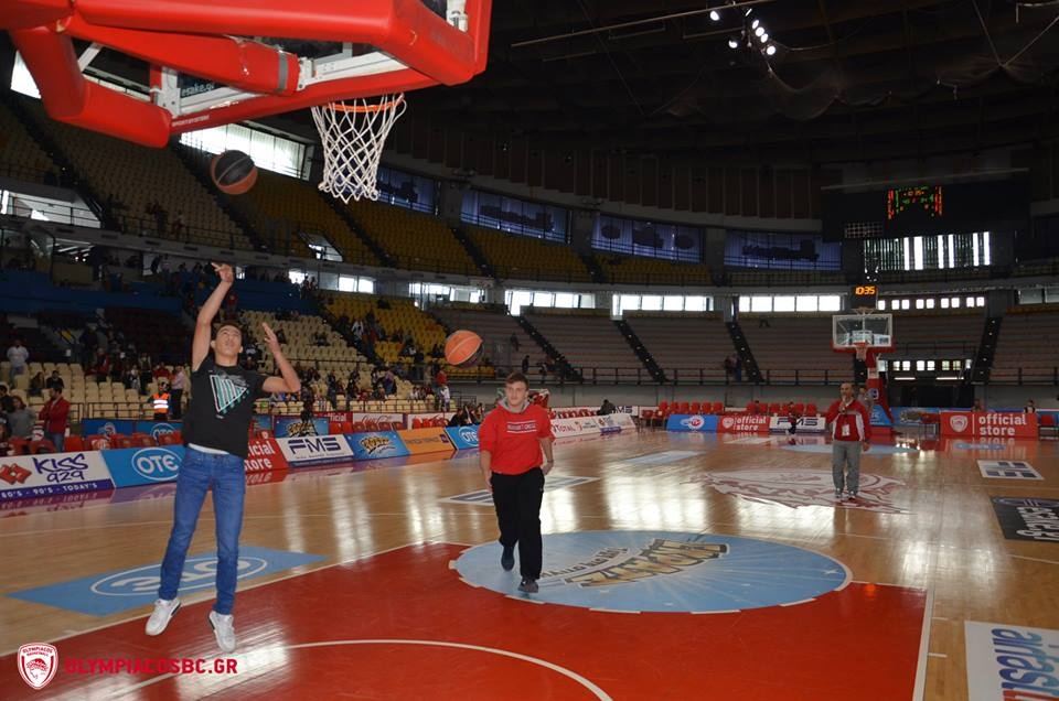 Ολυμπιακός: Χάρηκαν μικροί, μεγάλοι! (photos)