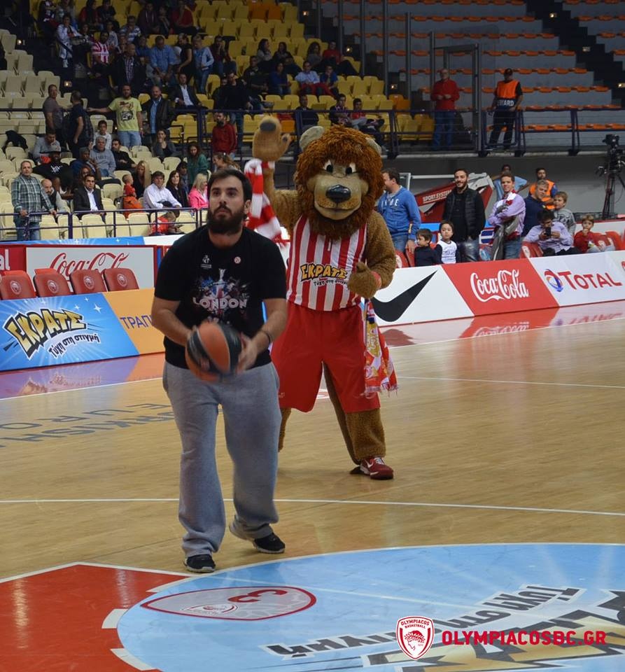 Ολυμπιακός: Χάρηκαν μικροί, μεγάλοι! (photos)