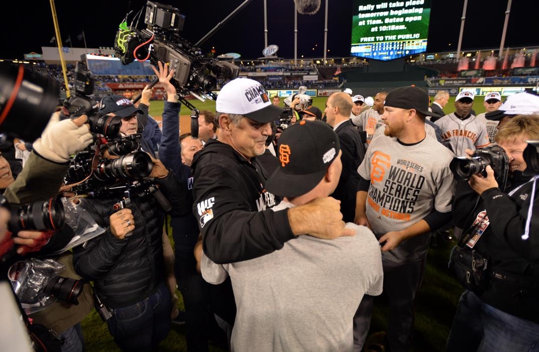 MLB: Άρχοντας Bumgarner, δυναστεία για Τζάιαντς (photos+videos)