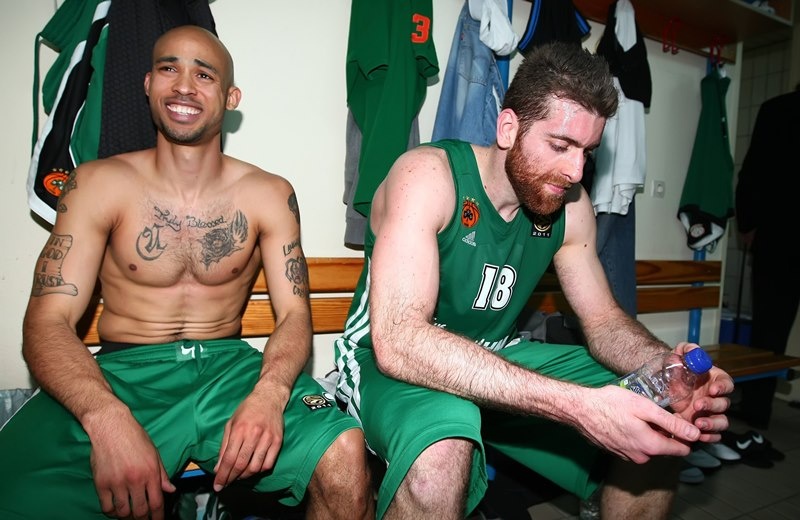 Ούνιξ - Σάσαρι: «Πράσινη» μονομαχία Καϊμακόγλου - Λόγκαν (photos)