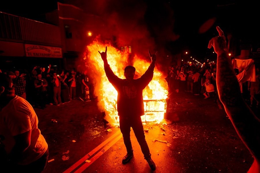 Πυροβολισμοί και μαχαιρώματα σε πανηγυρισμούς του … μπέιζμπολ (video+photos)