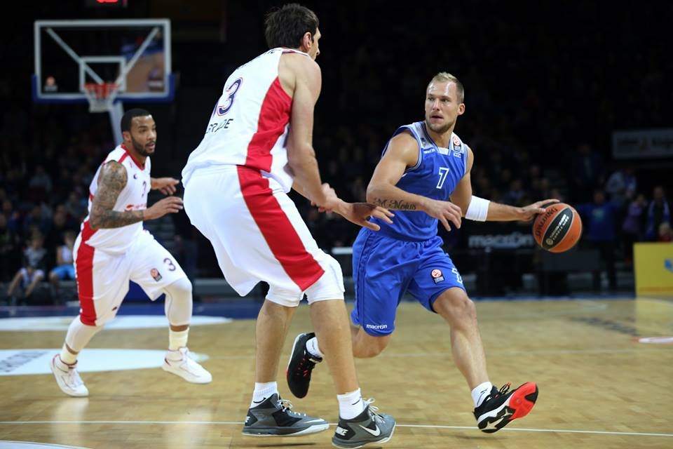 Μαζέικα στο Onsports: «Αστείο ότι θα παίζαμε με Ολυμπιακό» (photos+videos)