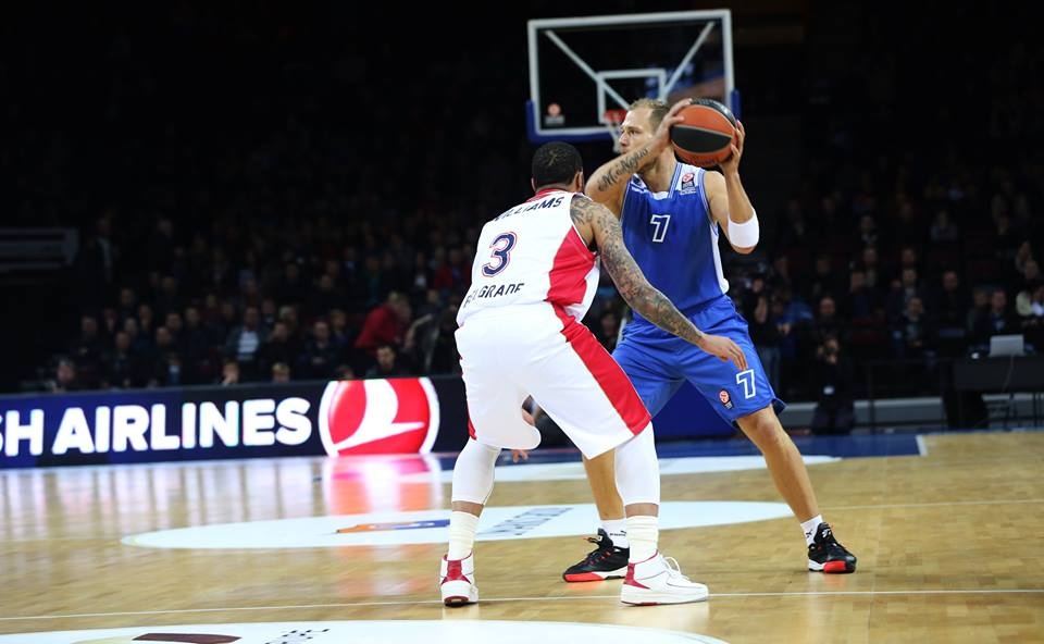 Μαζέικα στο Onsports: «Αστείο ότι θα παίζαμε με Ολυμπιακό» (photos+videos)