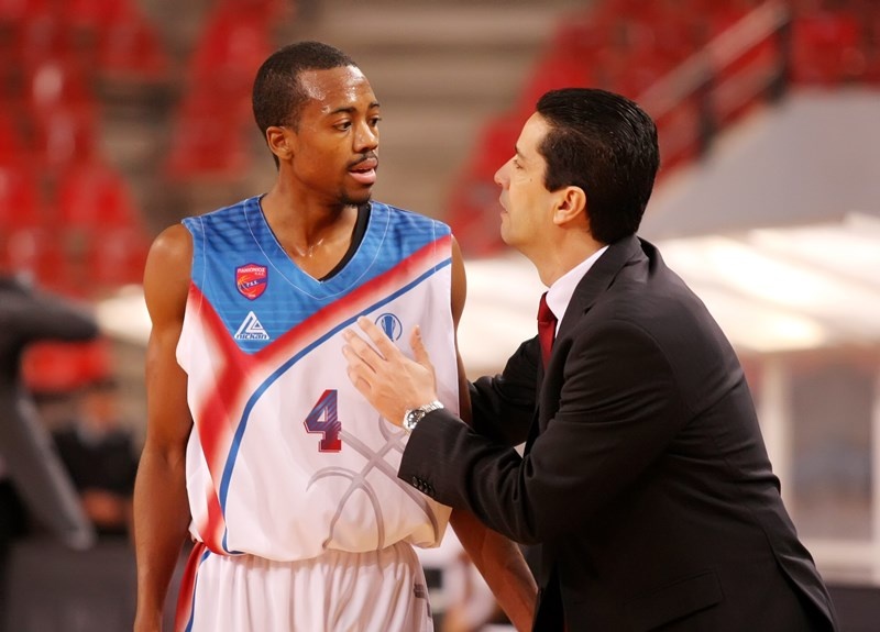 ΜακΚόλουμ: «Θα πάει εξαιρετικά ο Σφαιρόπουλος στον Ολυμπιακό» (tweet+photos)