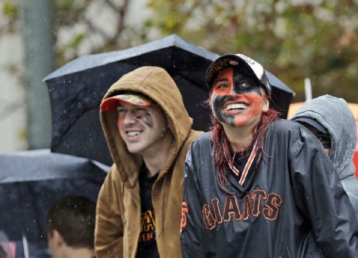 MLB: Βροχερή παρέλαση στο Σαν Φρανσίσκο (photos+video)