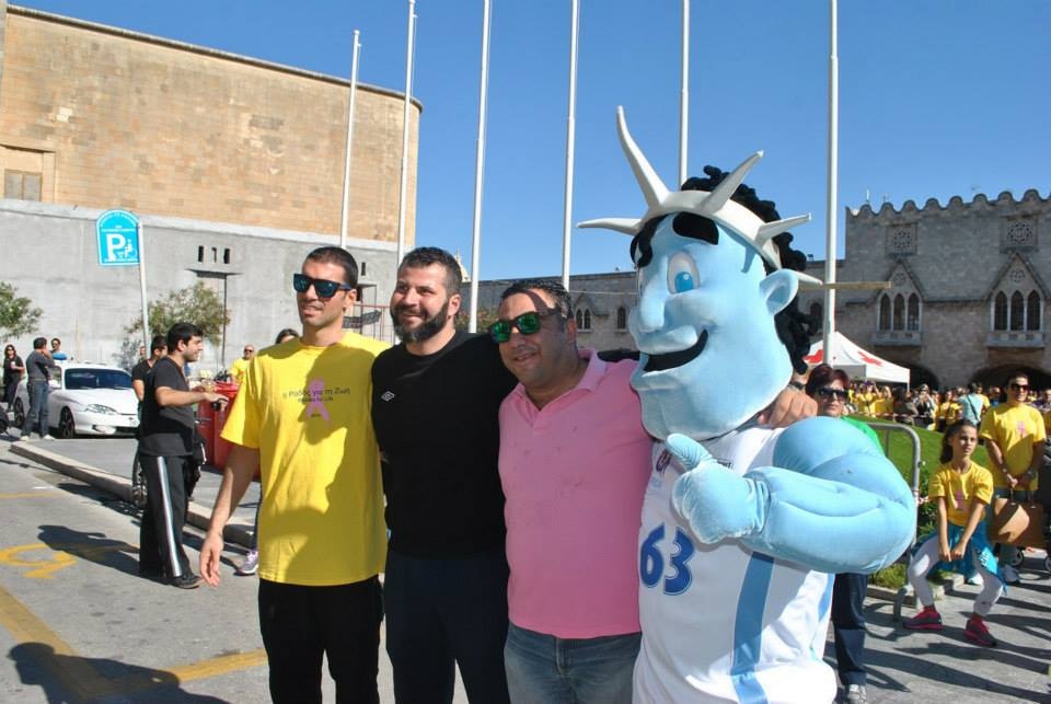 Κολοσσός Ρόδου: Στον αγώνα κατά του καρκίνου (photos)