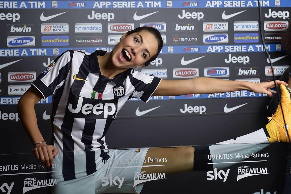 Λάουρα στο Onsports: «Η Γιουβέντους θα… ταλαιπωρήσει τον Ολυμπιακό!» (photos+videos)