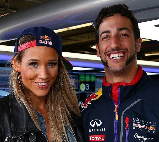 Φόρμουλα 1: Είδε Χάμιλτον η Πάμελα Άντερσον (photos)