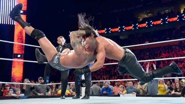 Raw: Επέστρεψε ο Vince McMahon (photos+videos)