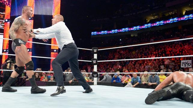 Raw: Επέστρεψε ο Vince McMahon (photos+videos)