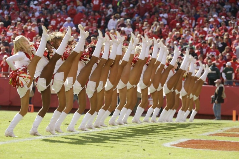 NFL: Άλλο χρώμα από τις Cheerleaders (photos)