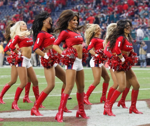 NFL: Άλλο χρώμα από τις Cheerleaders (photos)