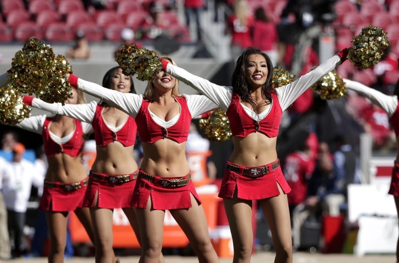NFL: Άλλο χρώμα από τις Cheerleaders (photos)