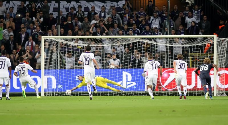 Ολυμπιακός: Ο φύλακας-άγγελος Ρομπέρτο (videos+photos)