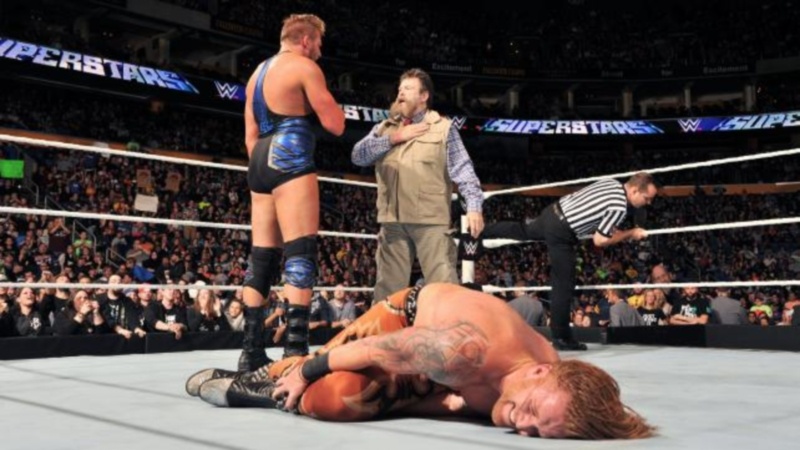 Superstars: Προβλήματα με τον… λαγό για Curtis Axel (videos+photos)