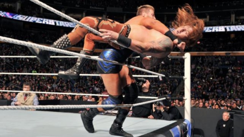 Superstars: Προβλήματα με τον… λαγό για Curtis Axel (videos+photos)