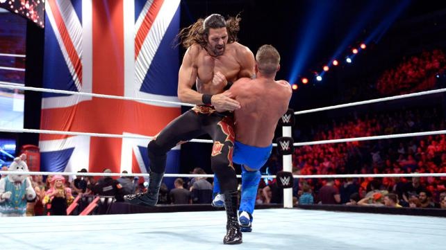 Raw: Εσωτερικά προβλήματα για Authority (photos+videos)