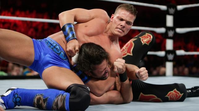 Raw: Εσωτερικά προβλήματα για Authority (photos+videos)