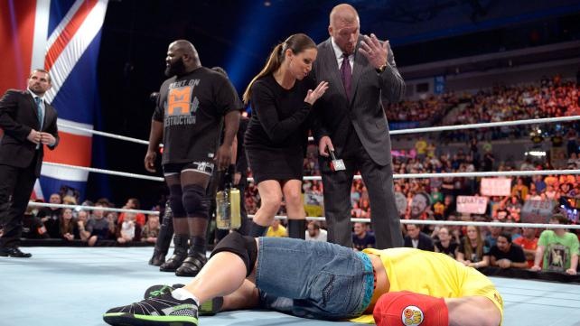 Raw: Εσωτερικά προβλήματα για Authority (photos+videos)