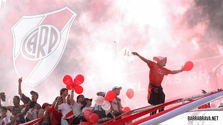Barras Bravas: Η «μαφία» που σκοτώνει! (videos+photos)