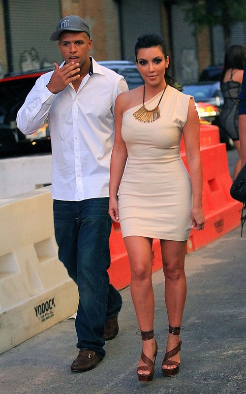 Η Kim Kardashian και… τα σπορ! (videos+photos)