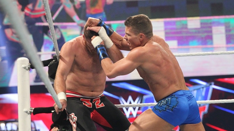 Main Event: Προειδοποίησε ο Dean Ambrose (photos+videos)