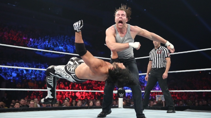 Main Event: Προειδοποίησε ο Dean Ambrose (photos+videos)