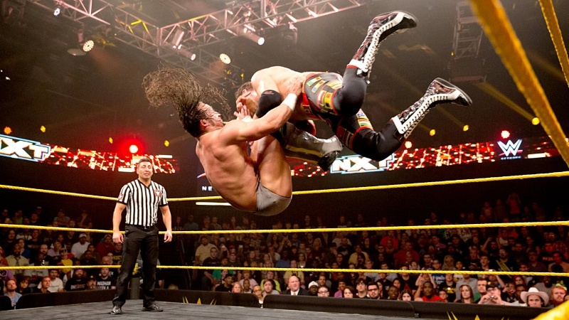 NXT: Φιλική κόντρα, νίκη Neville (photos+videos)