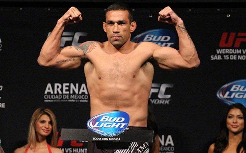 UFC 180: Όλοι στα κιλά τους (videos+photos)