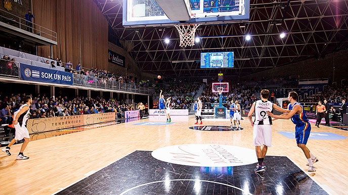 Ισπανία: Τρελό... τρίποντο από τον Ναβάρο του... Μπόγρη! (photos+videos)