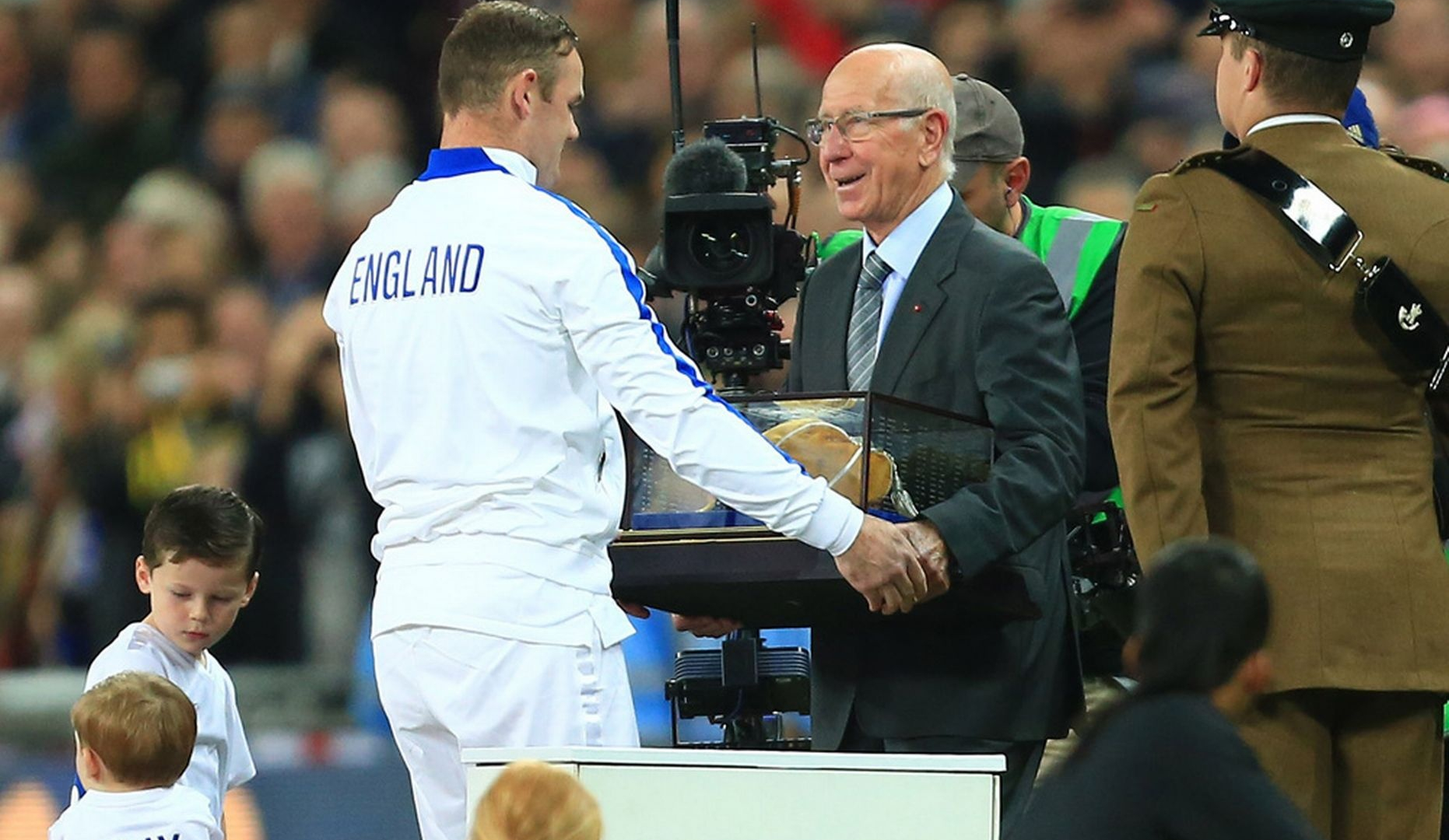 Οικογενειακή γιορτή και περηφάνια για τους Ρούνεϊ (video+photos)