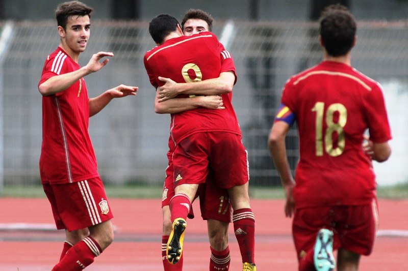 Ήττα για τη Νέων, 3-2 από Ισπανία (photos)