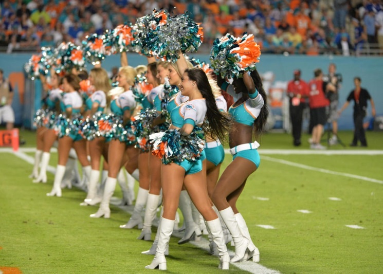 NFL: Πάλι εντυπωσιακές οι Cheerleaders (photos)