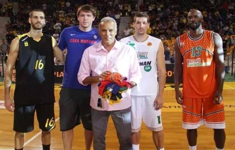 «Nick Galis Cup»: Δημοπρατούνται οι φανέλες (photos)