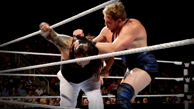 Main Event: Αυστηρός τιμωρός ο Adam Rose (photos+videos)