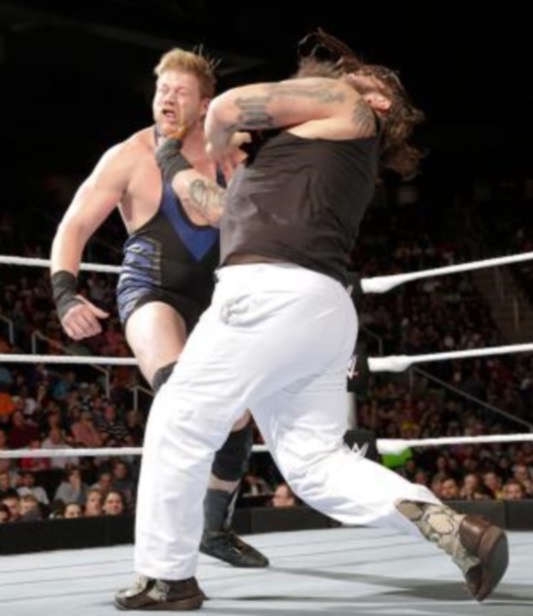 Main Event: Αυστηρός τιμωρός ο Adam Rose (photos+videos)