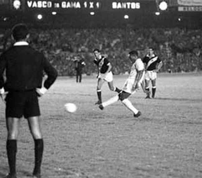 Πελέ: «Σήμερα θα πετύχαινα 2000 γκολ»(videos+photos)