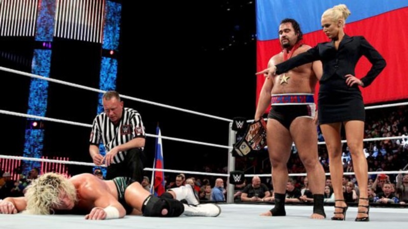 SmackDown: Τελευταία προειδοποίηση του HHH (photos+videos)