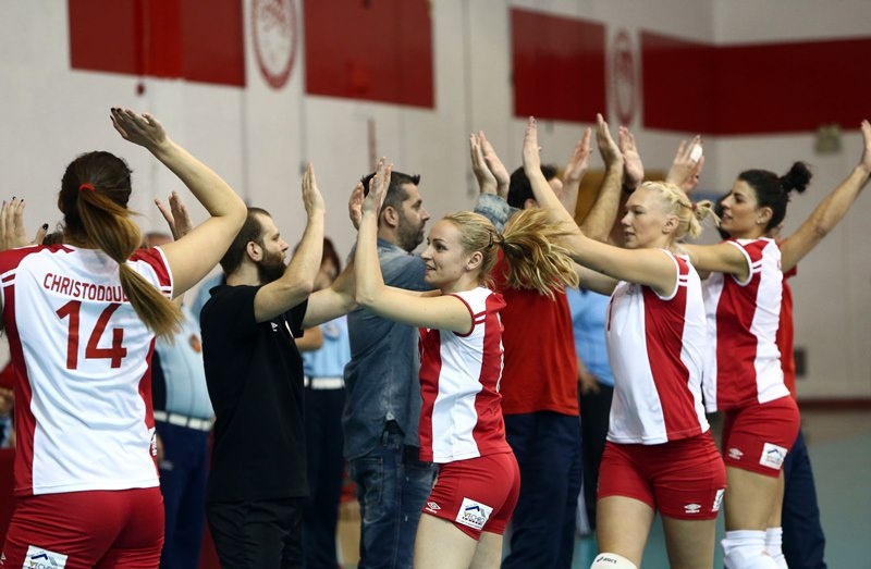 Ολυμπιακός: Περίπατος... με ΟΠΕΡ για τα κορίτσια (photos)