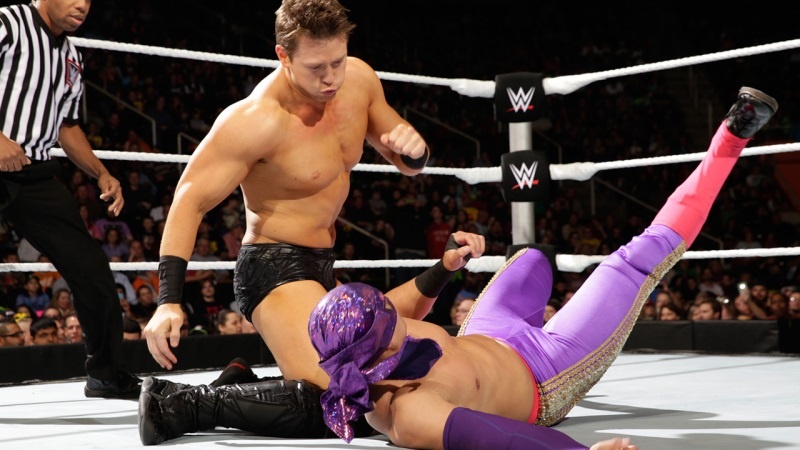 SmackDown: Τελευταία προειδοποίηση του HHH (photos+videos)