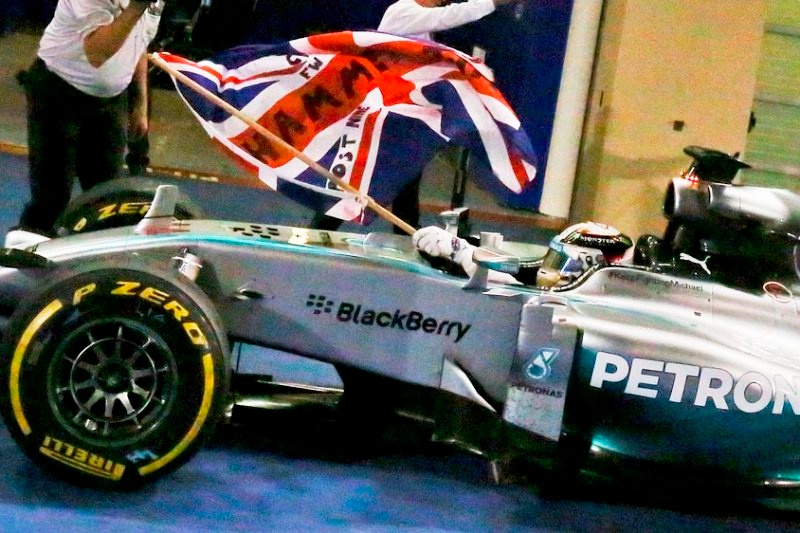 Formula 1: Ο Χάμιλτον στον θρόνο του! (videos+photos)