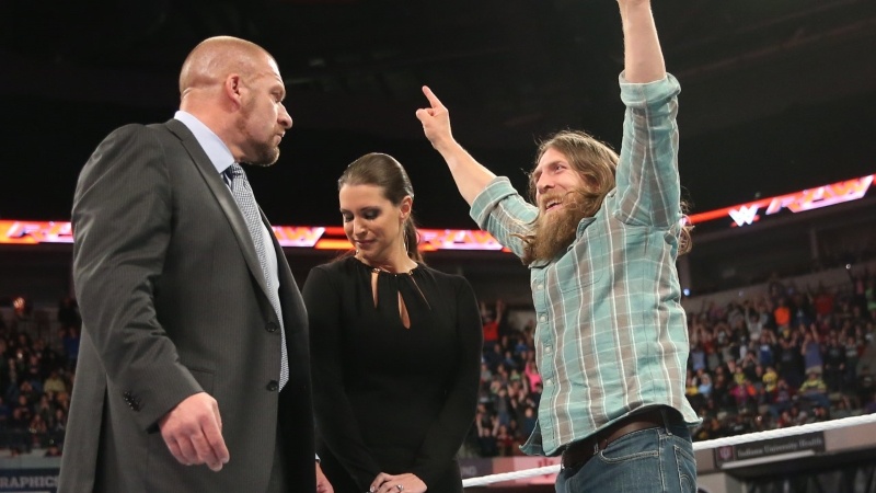Raw: Γύρισε ο Daniel Bryan! (videos+photos)