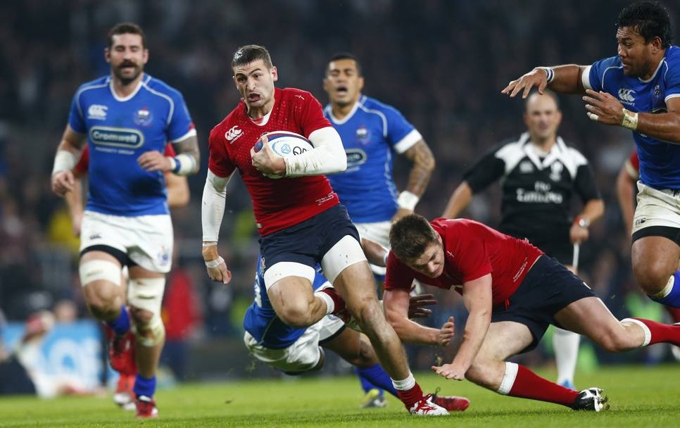 Γυναίκα και Άνδρας εισέβαλαν γυμνοί σε αγώνες ράγκμπι και κρίκετ (photos)