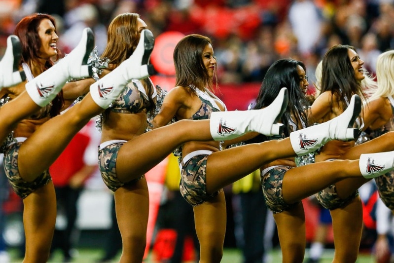 NFL: Ετοιμάζονται για… Ευχαριστίες οι Cheerleaders (photos)