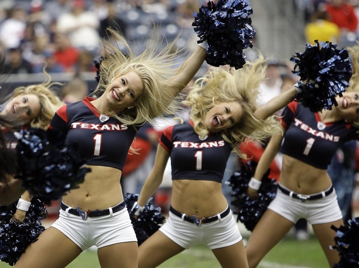 NFL: Ετοιμάζονται για… Ευχαριστίες οι Cheerleaders (photos)